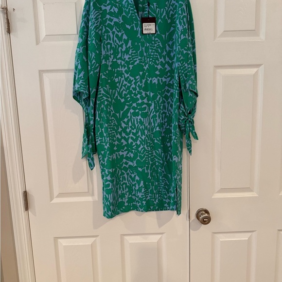 St. John Dresses & Skirts - St. John Green and Blue Patterned Dress